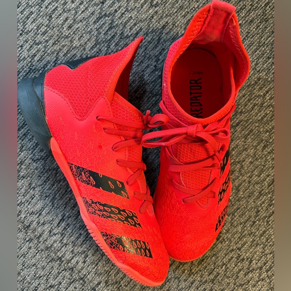 Adidas Predator Freak.3 Indoor Soccer Shoes Red/Black Men’s Size 4